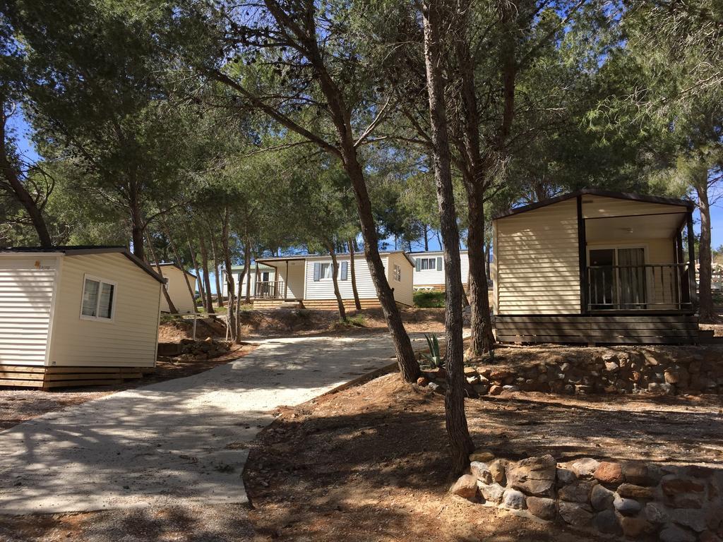 Camping Le Bois De Pins แซลส์เลอชาโต ห้อง รูปภาพ