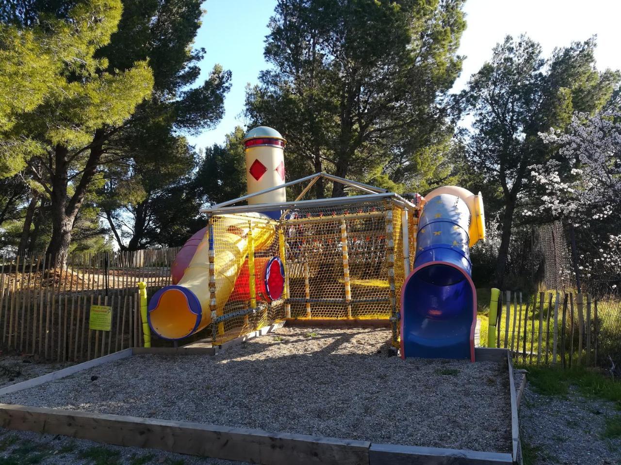 Camping Le Bois De Pins แซลส์เลอชาโต ภายนอก รูปภาพ